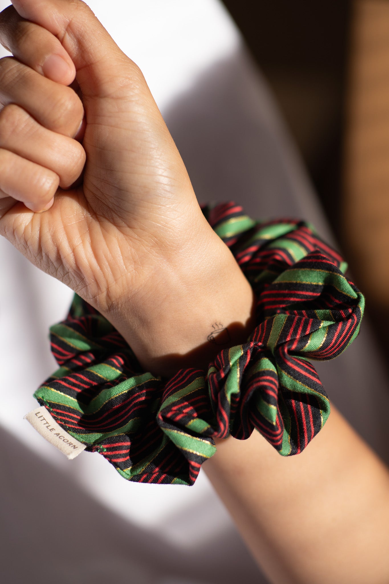 Holiday swirl scrunchie